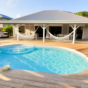 Villa Morene, à 50 M, Piscine&jacuzzi, Sainte-Anne (Grande-Terre)