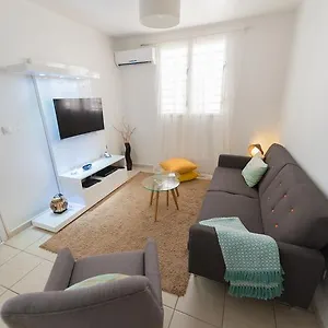 Locastudio - Carambole Apartment