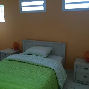 Lepticlos De Sainte-anne Apartment